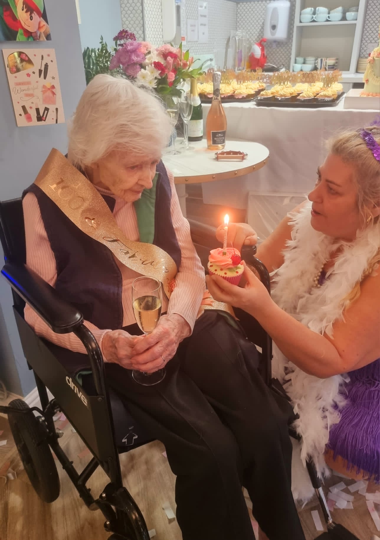 Care Home Residents Celebrate Mo's 100th Birthday